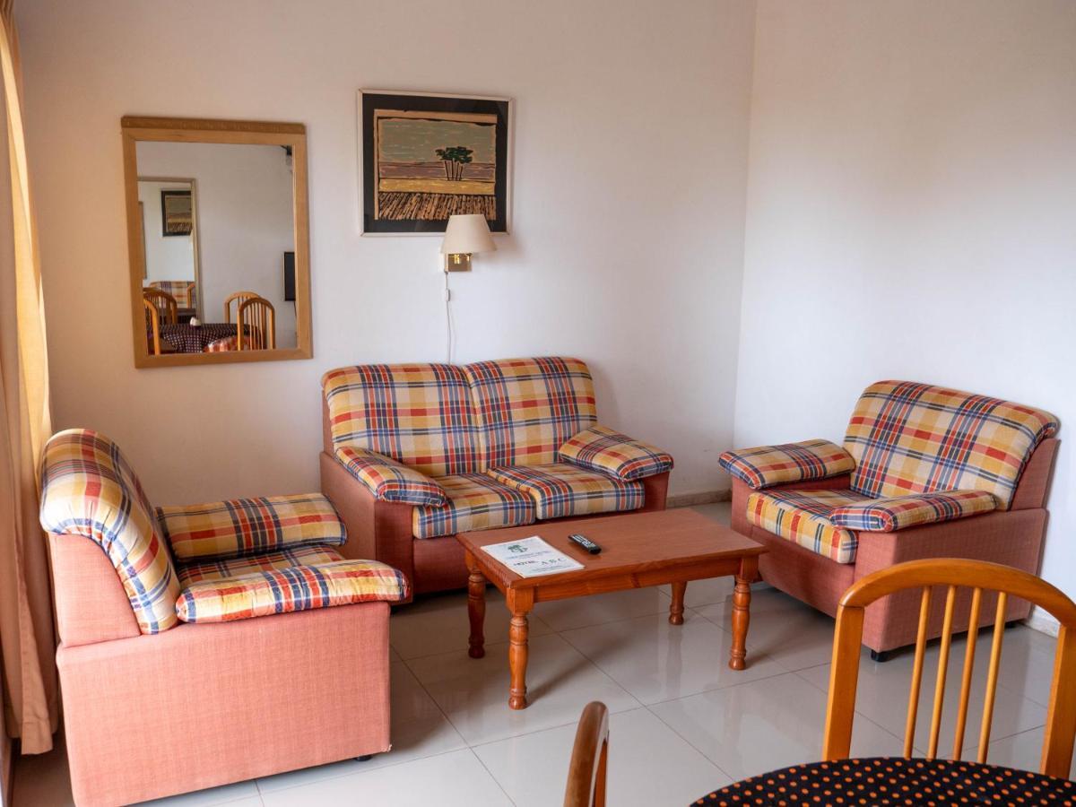 Cape Point Hotel Bakau 외부 사진