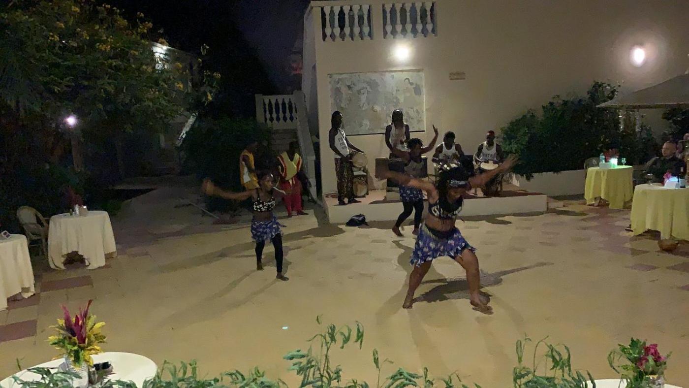 Cape Point Hotel Bakau 외부 사진