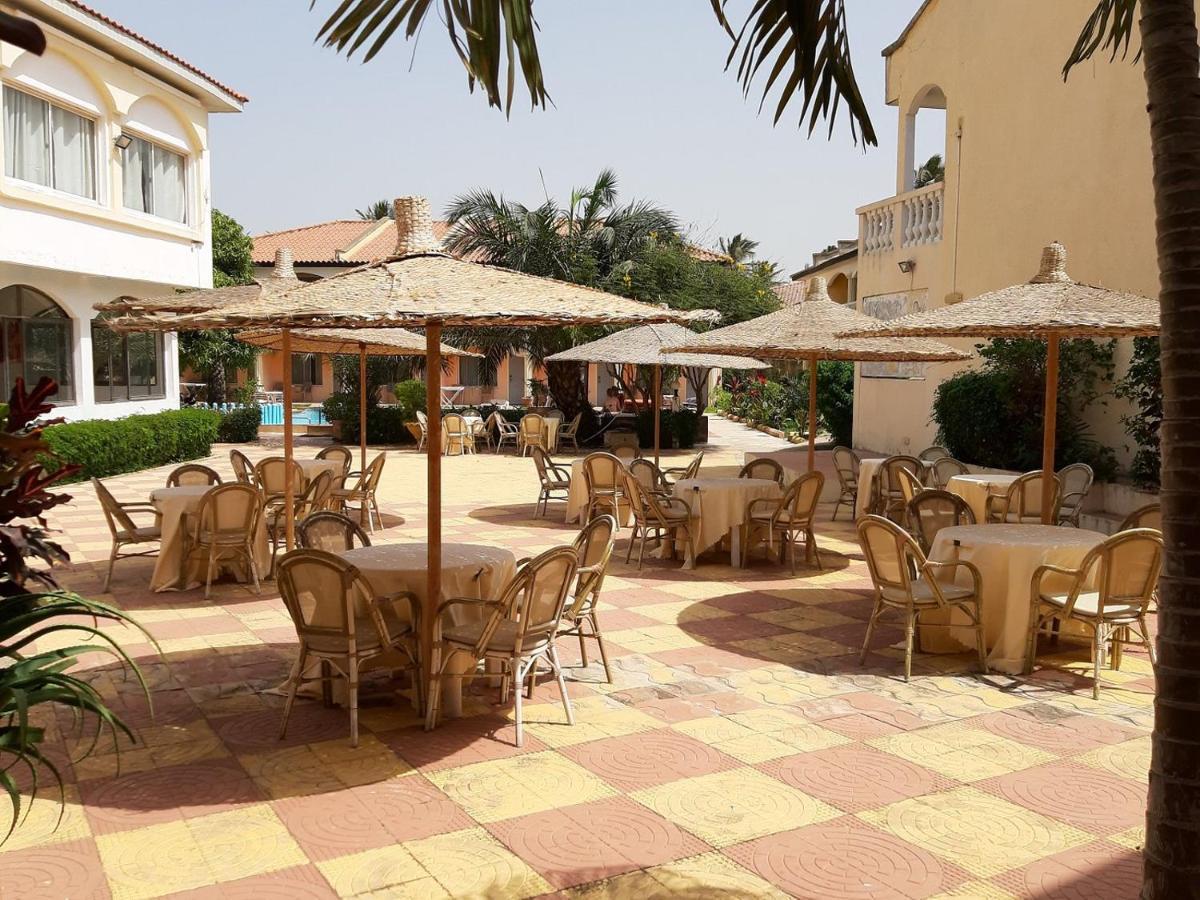Cape Point Hotel Bakau 외부 사진